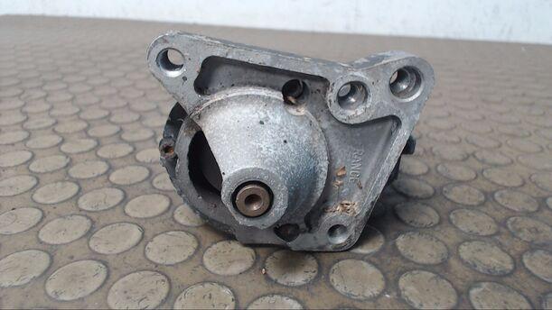 Foto: ANLASSER / STARTER BOSCH eines Renault R 19 1.8 Comfortline