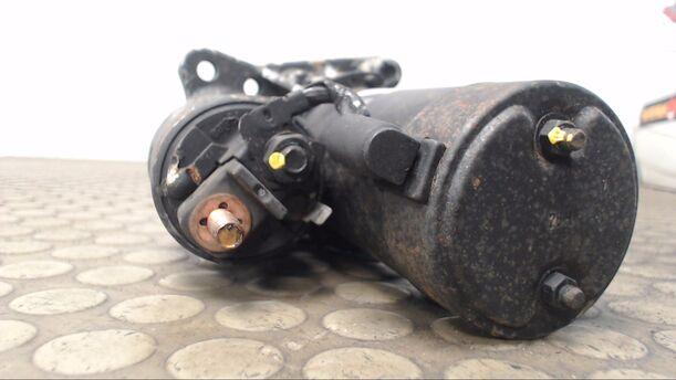 Foto: ANLASSER / STARTER BOSCH eines Renault R 19 1.8 Comfortline