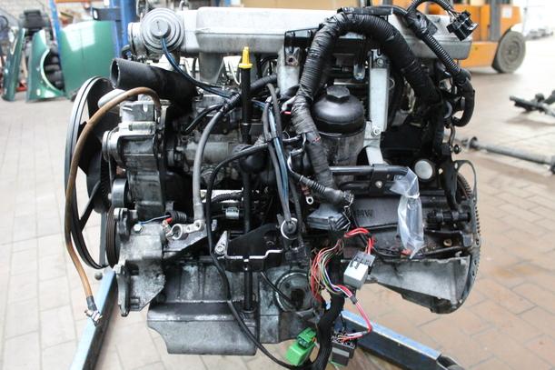 Foto: MOTOR XX25DT eines Opel Omega Caravan 2.5 TD GL