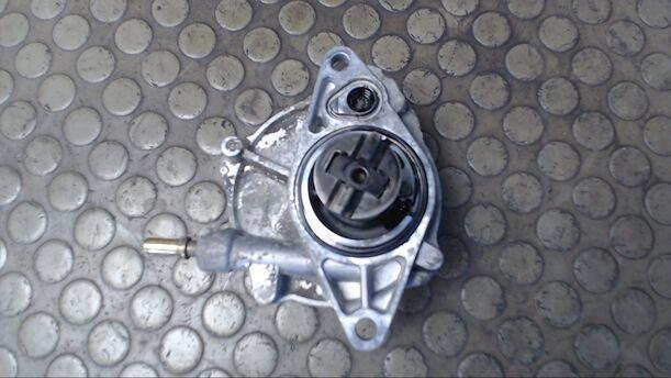 Foto: VAKUUMPUMPE eines Peugeot Boxer HDi 290 C Cup