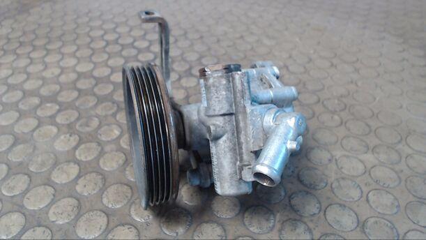 Foto: PUMPE SERVOLENKUNG eines Peugeot Boxer HDi 290 C Cup