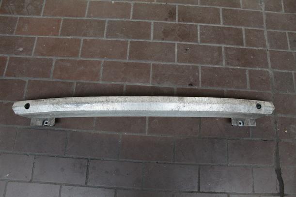Foto: VERSTÄRKUNG HINTEN eines Audi A3 1.8 Cup