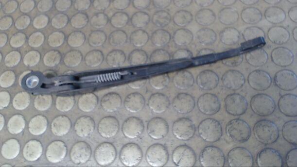 Foto: SCHEIBENWISCHERARM HINTEN eines Audi A3 1.8 Cup