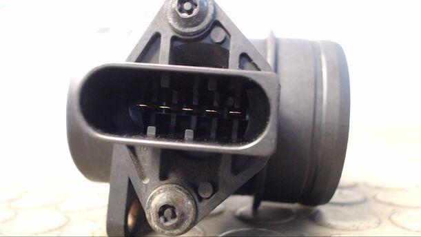 Foto: LUFTMASSENMESSER BOSCH eines Audi A3 1.8 Cup