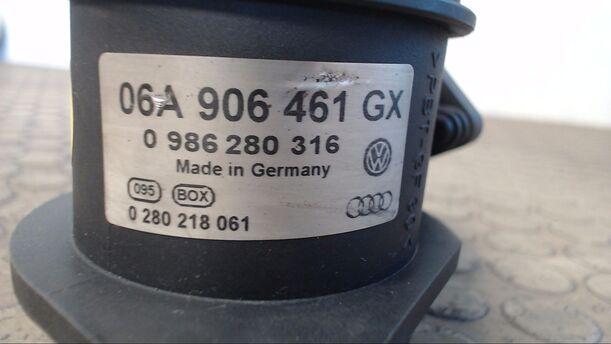 Foto: LUFTMASSENMESSER BOSCH eines Audi A3 1.8 Cup