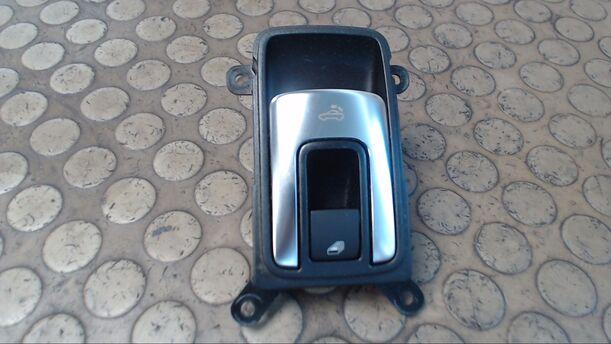 Foto: SCHALTER VERDECK eines VW Golf Cabrio 1.6 TDI BlueMotion Technology Cup