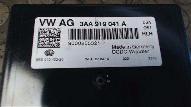Foto: SPANNUNGSSTABILISATOR/DCDC WANDLER eines VW Golf Cabrio 1.6 TDI BlueMotion Technology Cup