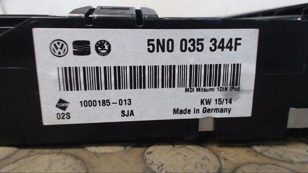 Foto: MULTIMEDIA INTERFACE eines VW Golf Cabrio 1.6 TDI BlueMotion Technology Cup