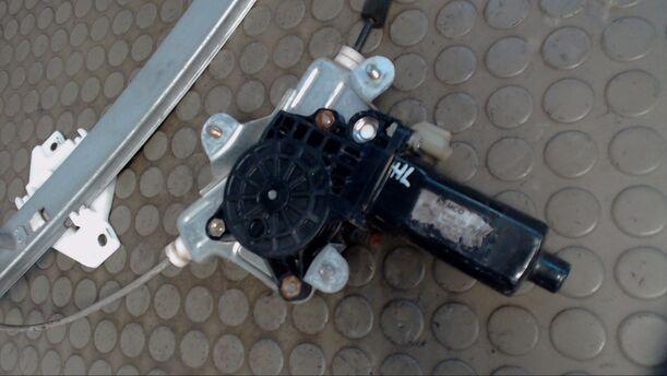 Foto: FENSTERHEBER ELEKTRISCH HINTEN LINKS eines Hyundai Accent 1.3i SLX