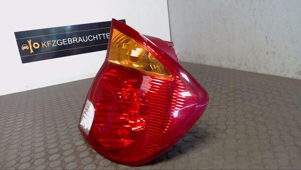Foto: HECKLEUCHTE / RÜCKLEUCHTE RECHTS BESCHÄDIGT eines Hyundai Accent 1.3i SLX