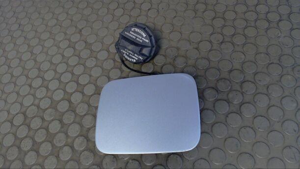 Foto: TANKKLAPPE MIT TANKDECKEL eines Hyundai Accent 1.3i SLX