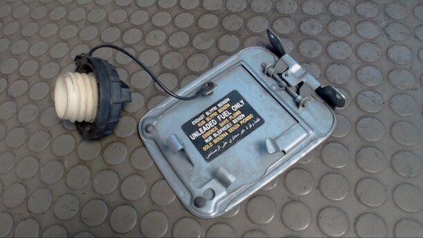 Foto: TANKKLAPPE MIT TANKDECKEL eines Hyundai Accent 1.3i SLX