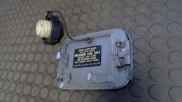 Foto: TANKKLAPPE MIT TANKDECKEL eines Hyundai Accent 1.3i SLX