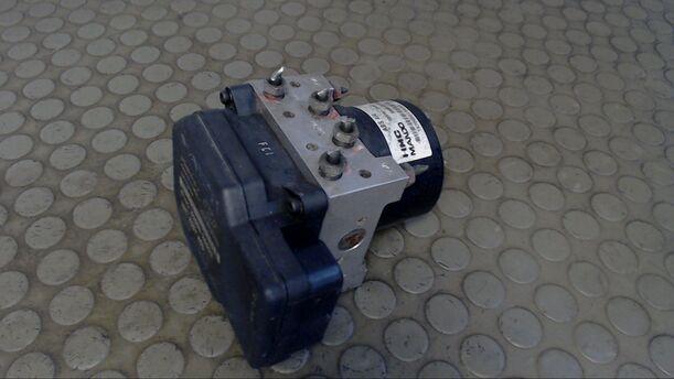 Foto: HAUPTBREMSAGGREGAT ABS eines Hyundai Accent 1.3i SLX