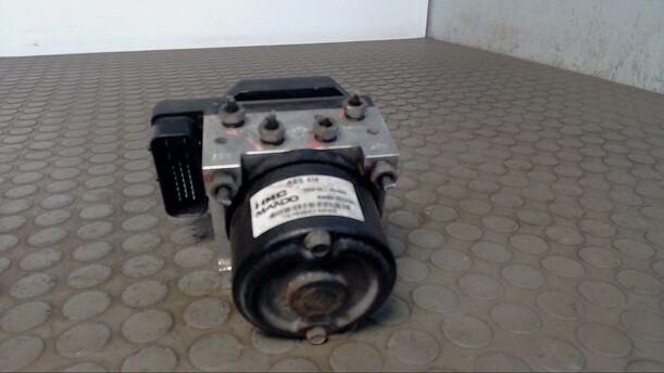 Foto: HAUPTBREMSAGGREGAT ABS eines Hyundai Accent 1.3i SLX