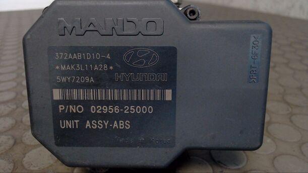 Foto: HAUPTBREMSAGGREGAT ABS eines Hyundai Accent 1.3i SLX