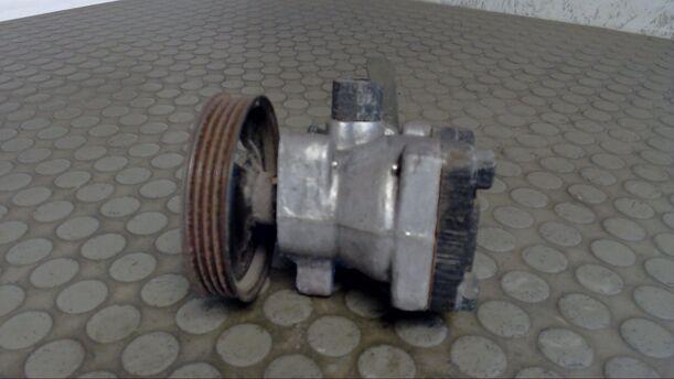 Foto: PUMPE SERVOLENKUNG eines Hyundai Accent 1.3i SLX