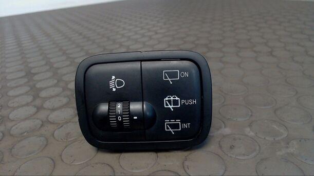 Foto: WISCHERSCHALTER HECKSCHEIBE eines Hyundai Accent 1.3i SLX