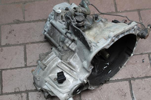 Foto: SCHALTGETRIEBE GT85 ( FÜR BASTLER) eines Hyundai Accent 1.3i Cup