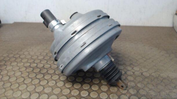Foto: BREMSKRAFTVERSTÄRKER eines Mercedes-Benz E 240 T