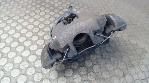 Foto: BREMSSATTEL VORNE LINKS eines Mercedes-Benz E 240 T