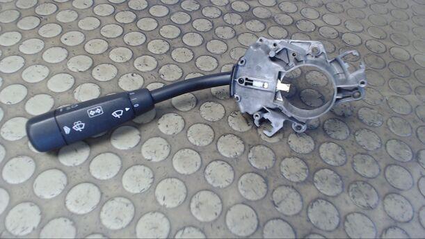 Foto: BLINKSCHALTER/KOMBISCHALTER eines Mercedes-Benz E 240 T