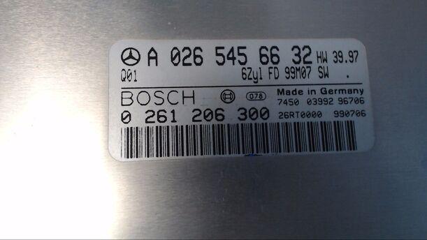 Foto: STEUERGERÄT EINSPRITZUNG eines Mercedes-Benz E 240 T