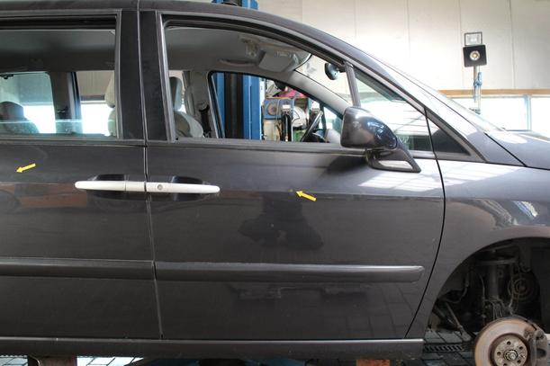Foto: TÜR VORN RECHTS eines Citroen C8 2.0 HDi