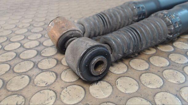 Foto: STOSSDÄMPFERPAAR HINTEN eines Citroen C8 2.0 HDi