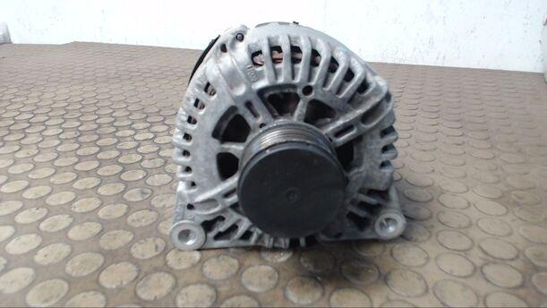 Foto: LICHTMASCHINE VALEO eines Citroen C8 2.0 HDi