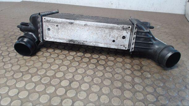 Foto: LADELUFTKÜHLER eines Citroen C8 2.0 HDi