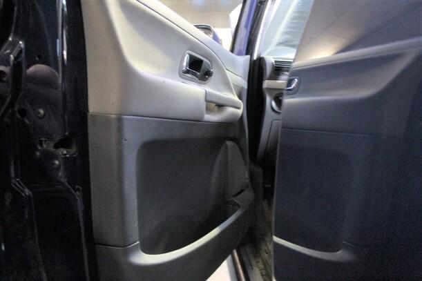 Foto: TÜR VORN LINKS eines VW Sharan 2.0 TDI