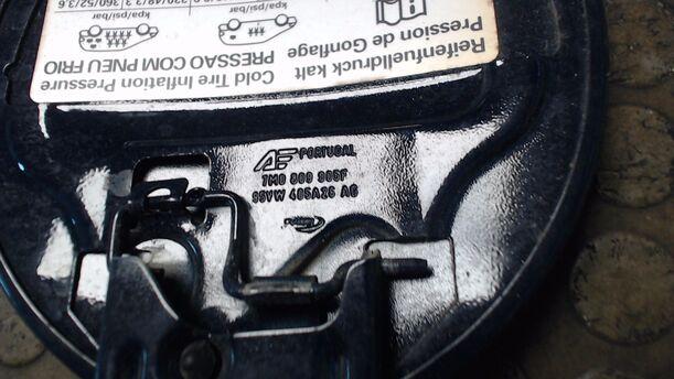 Foto: TANKKLAPPE / TANKDECKEL eines VW Sharan 2.0 TDI C