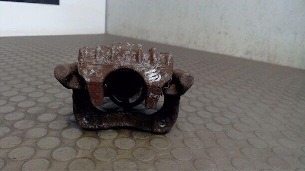 Foto: BREMSSATTEL HINTEN RECHTS eines VW Golf 1.4 Cup