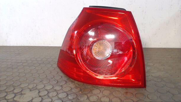 Foto: HECKLEUCHTE LINKS eines VW Golf 1.9 TDI