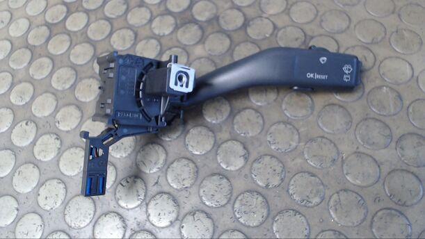 Foto: SCHEIBENWISCHERSCHALTER eines VW Golf 1.9 TDI