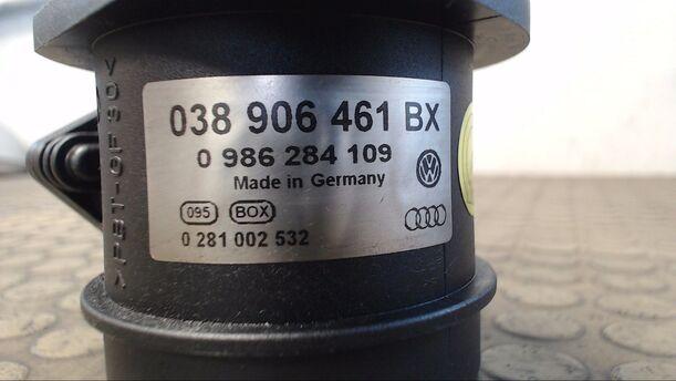 Foto: LUFTMASSENMESSER BOSCH eines VW Golf 1.9 TDI