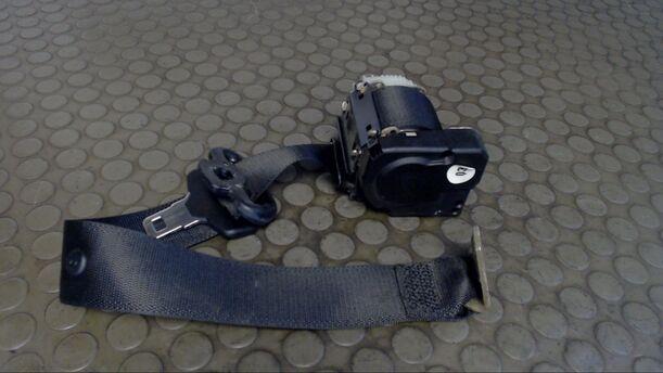 Foto: SICHERHEITSGURT HINTEN RECHTS eines Mercedes-Benz C 200 T Kompressor