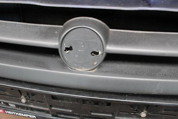 Foto: STOSSFÄNGER/ STOßSTANGE VORN eines Opel Corsa