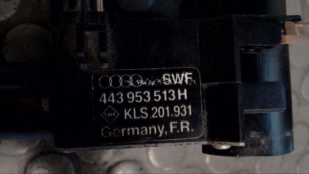 Foto: BLINKSCHALTER/KOMBISCHALTER eines AUDI 80 AVANT 1,6 GLXi
