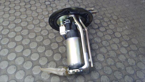 Foto: KRAFTSTOFFPUMPE eines Mitsubishi Galant GDI GLXi