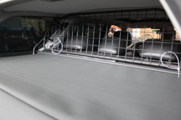 Foto: LADERAUMABDECKUNG eines Mitsubishi Galant GDI groove up!