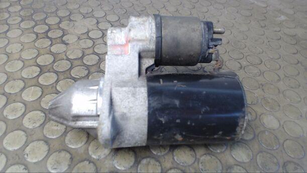 Foto: ANLASSER / STARTER BOSCH eines Opel Corsa 1.0 12V