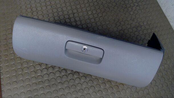 Foto: HANDSCHUHFACH eines Skoda Octavia 1.9 TDi