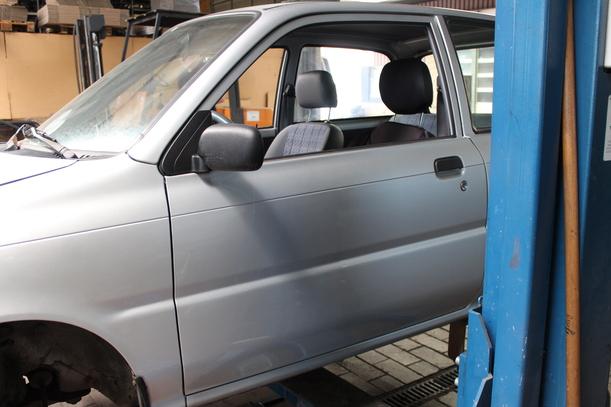 Foto: TÜR VORN LINKS (2/3-Türer) eines Daihatsu Cuore groove up!