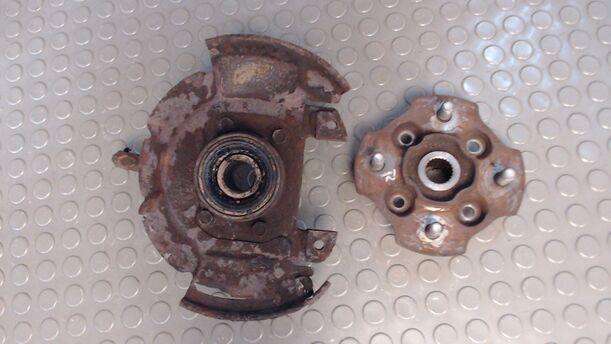 Foto: ACHSSCHENKEL VORN RECHTS eines Daihatsu Cuore groove up!