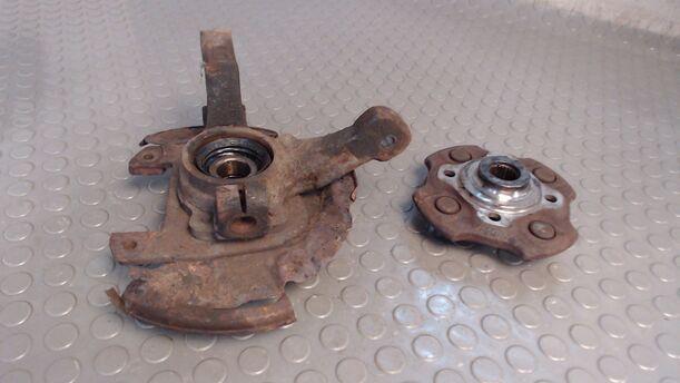Foto: ACHSSCHENKEL VORN RECHTS eines Daihatsu Cuore groove up!