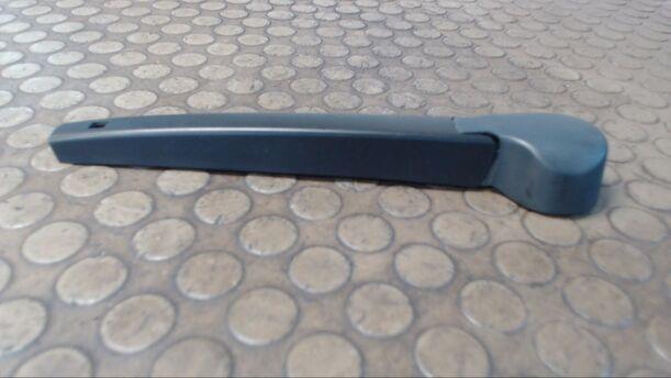 Foto: SCHEIBENWISCHERARM HINTEN eines VW up! BlueMotion Technology groove up!