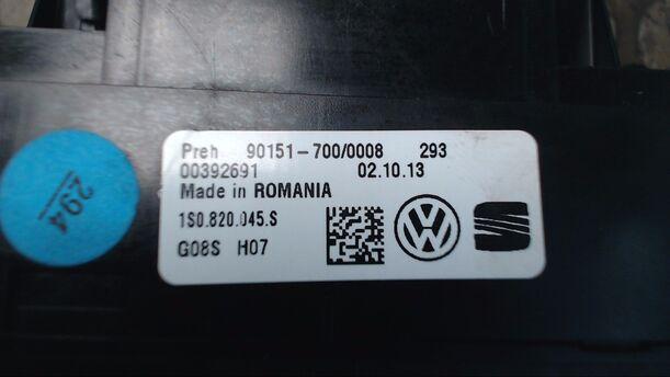 Foto: HEIZUNGSBETÄTIGUNG eines VW up! BlueMotion Technology groove up!