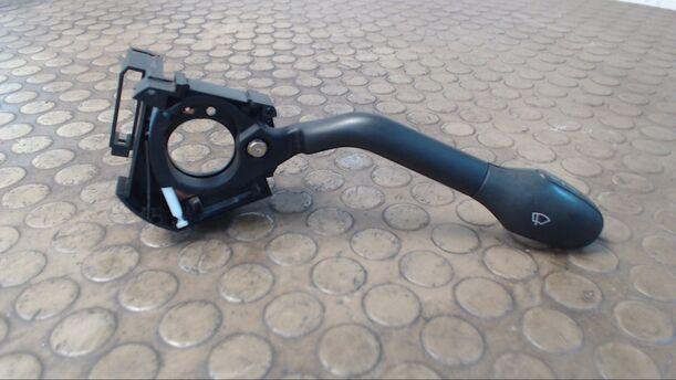Foto: SCHEIBENWISCHERSCHALTER eines VW Golf 1.6 groove up!